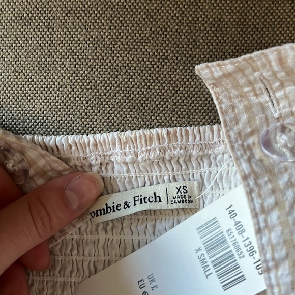 Abercrombie and Fitch Seersucker Tank Top - Picture 3 of 4